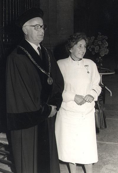 Jan en Elena Beenakker, tijdens de overdracht van het rectoraat (7 februari 1991)